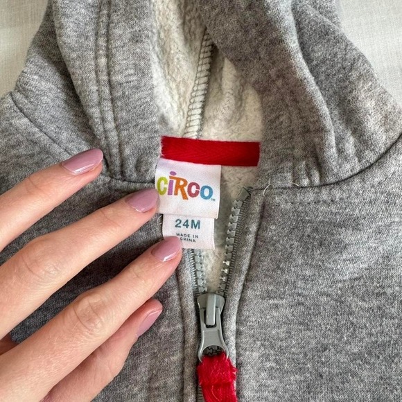 Boys 18-24M Clothing Lot – 4 Pieces (Hoodie, Shorts, Star Wars Top) - Picture 3 of 5